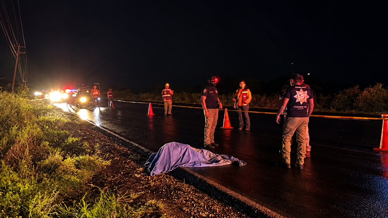 Elementos de la Guardia Nacional llegaron a la escena del accidente.