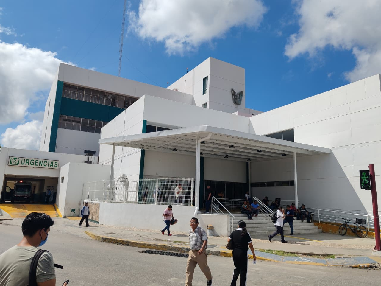La falta de medicamentos y la atención tardía generan incertidumbre en los derechohabientes del IMSS en Campeche.