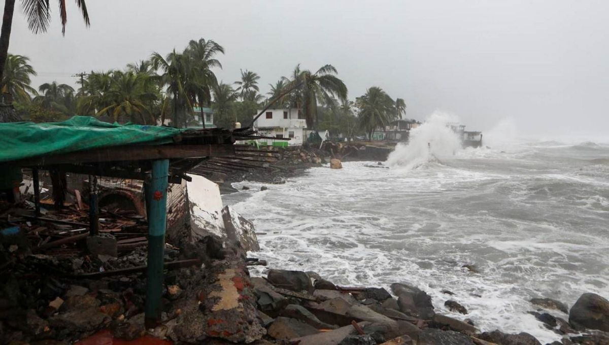 Mientras Simon permanece cerca del occidente mexicano, la Tormenta Tropical Trudy continuará fortaleciéndose al sur de las costas de Oaxaca y Guerrero