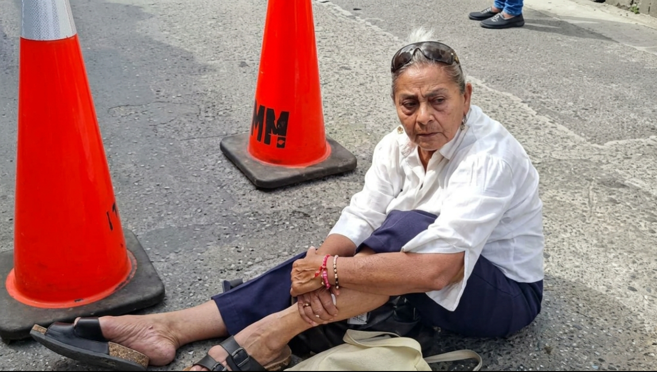 El bloqueo frente a las oficinas de la Japay obligó a la Policía Municipal de Mérida a cerrar el paso