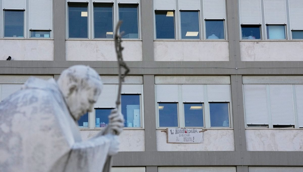 Los médicos responsables de la salud del pontífice informaron que ya puede realizar sus actividades cotidianas de manera autónoma