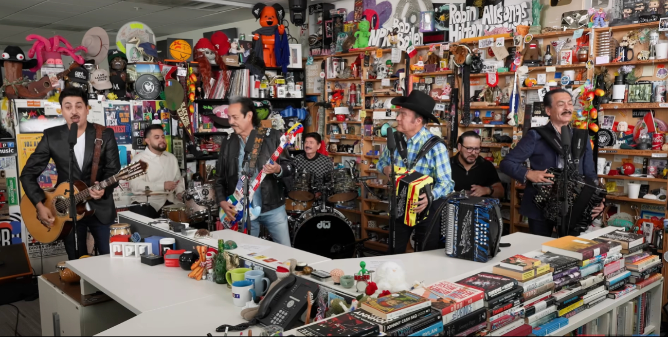 Los Tigres del Norte lanza mensaje político