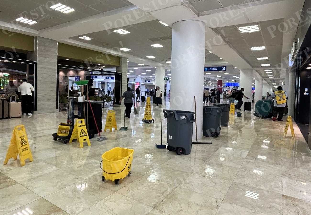 Las filtraciones se registraron en el área de documentación de Copa Airlines, donde pasajeros encontraron charcos y goteras durante las lluvias