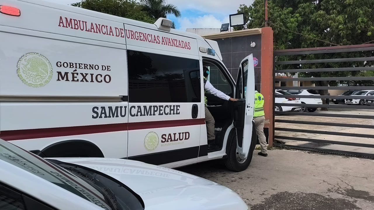 Un estudiante resultó herido tras una presunta pelea dentro de la escuela Angli Lara en San Francisco de Campeche.