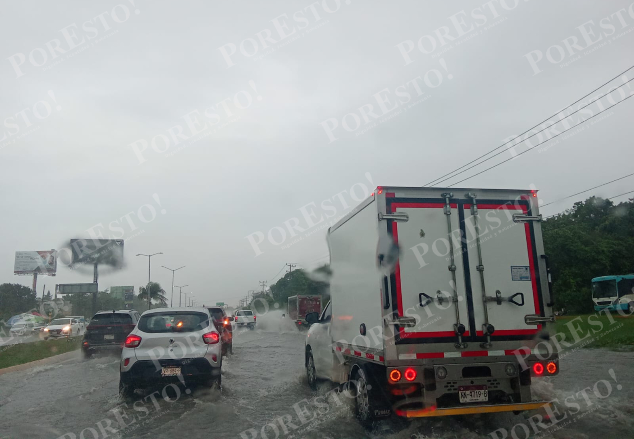 Las precipitaciones complicaron la circulación en distintos puntos de Cancún