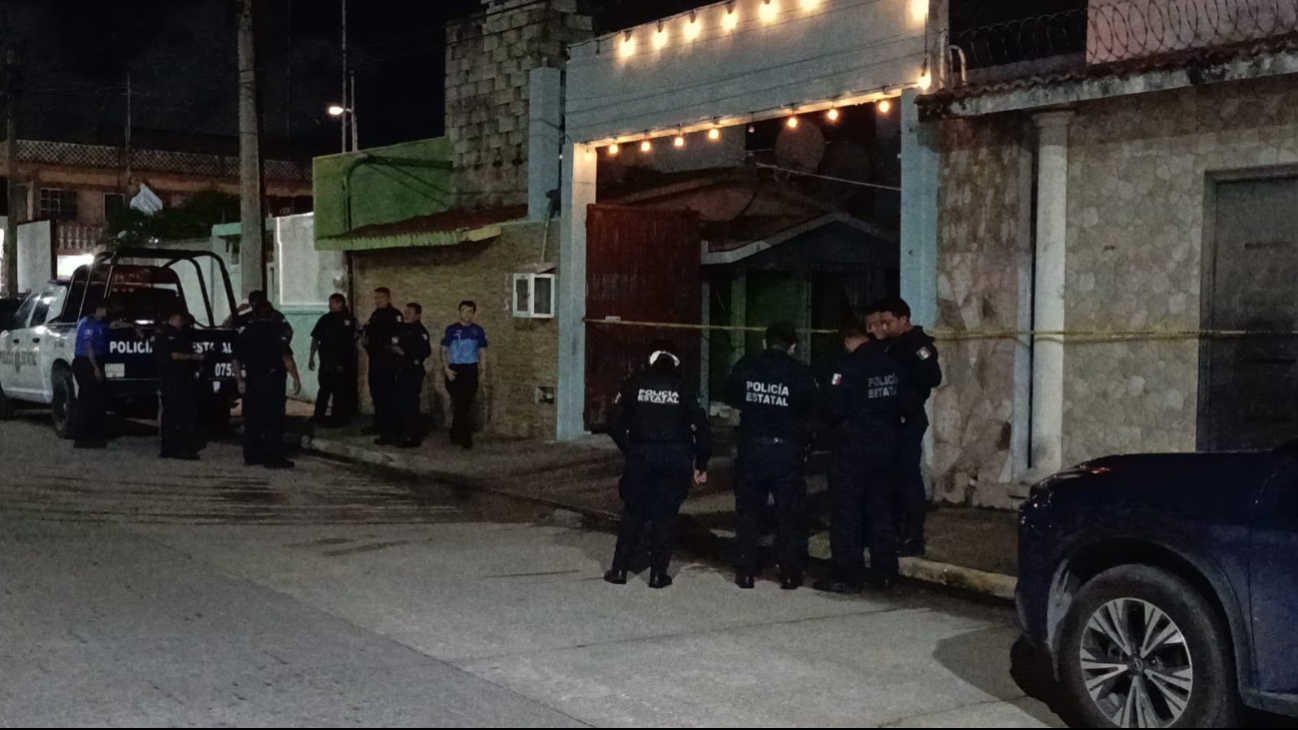 De acuerdo con información preliminar, el hombre habría estado acompañado por otra persona que se retiró del lugar