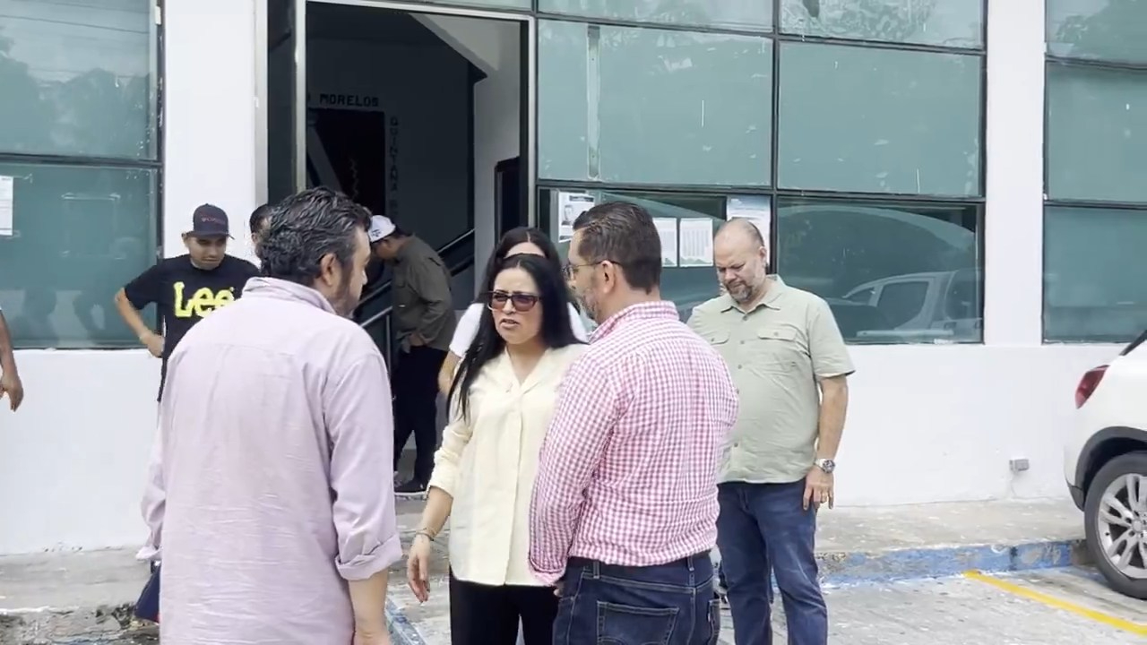 La funcionaria habita en el complejo habitacional donde se ejecutó la orden de cateo en el subcondominio Jaguares.