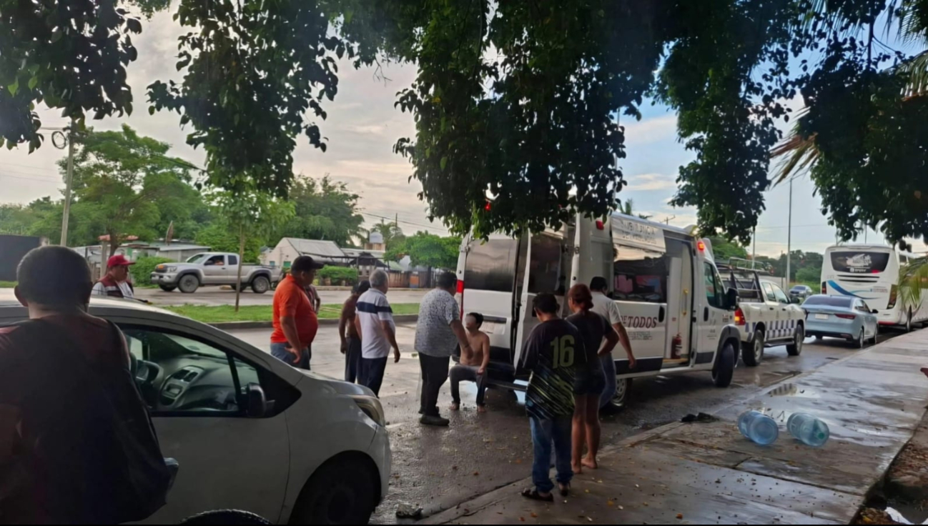 Un hombre de 43 años movilizó a los cuerpos de emergencia en el malecón de Champotón.