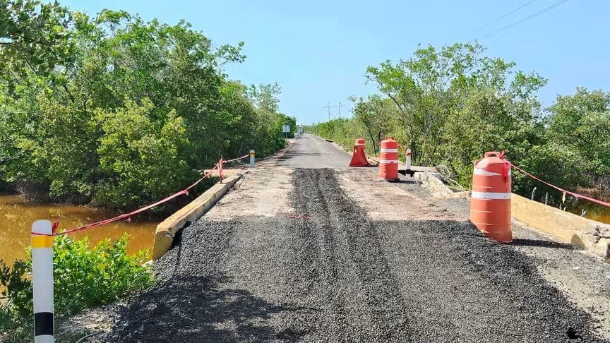 Carretera a Isla Arena suma otro puente dañado tras reparación realizada en agosto