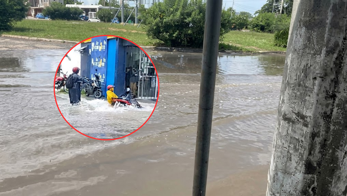 Corriente de agua derriba a motociclista y vuelven las inundaciones en Siglo XXI