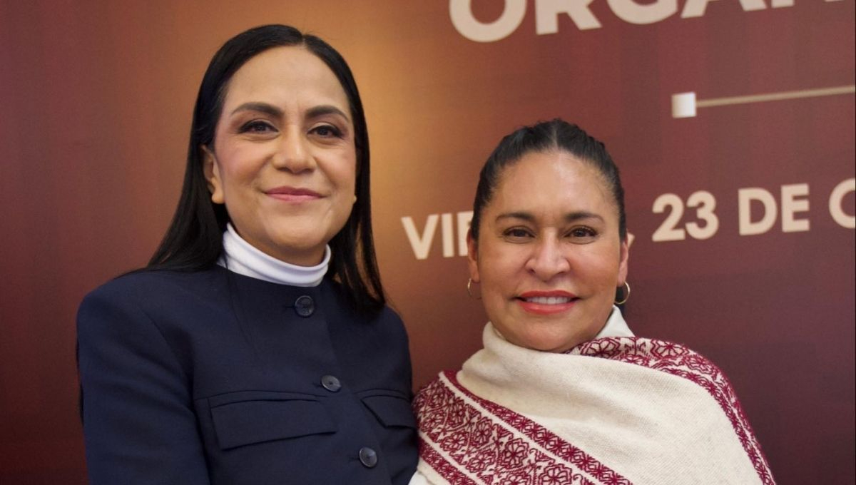 Ariadna Montiel, presidenta nacional de Morena y Ana Lilia Rivera, coordinadora estatal para la Defensa de la Transformación y la Soberanía Nacional en Tlaxcala