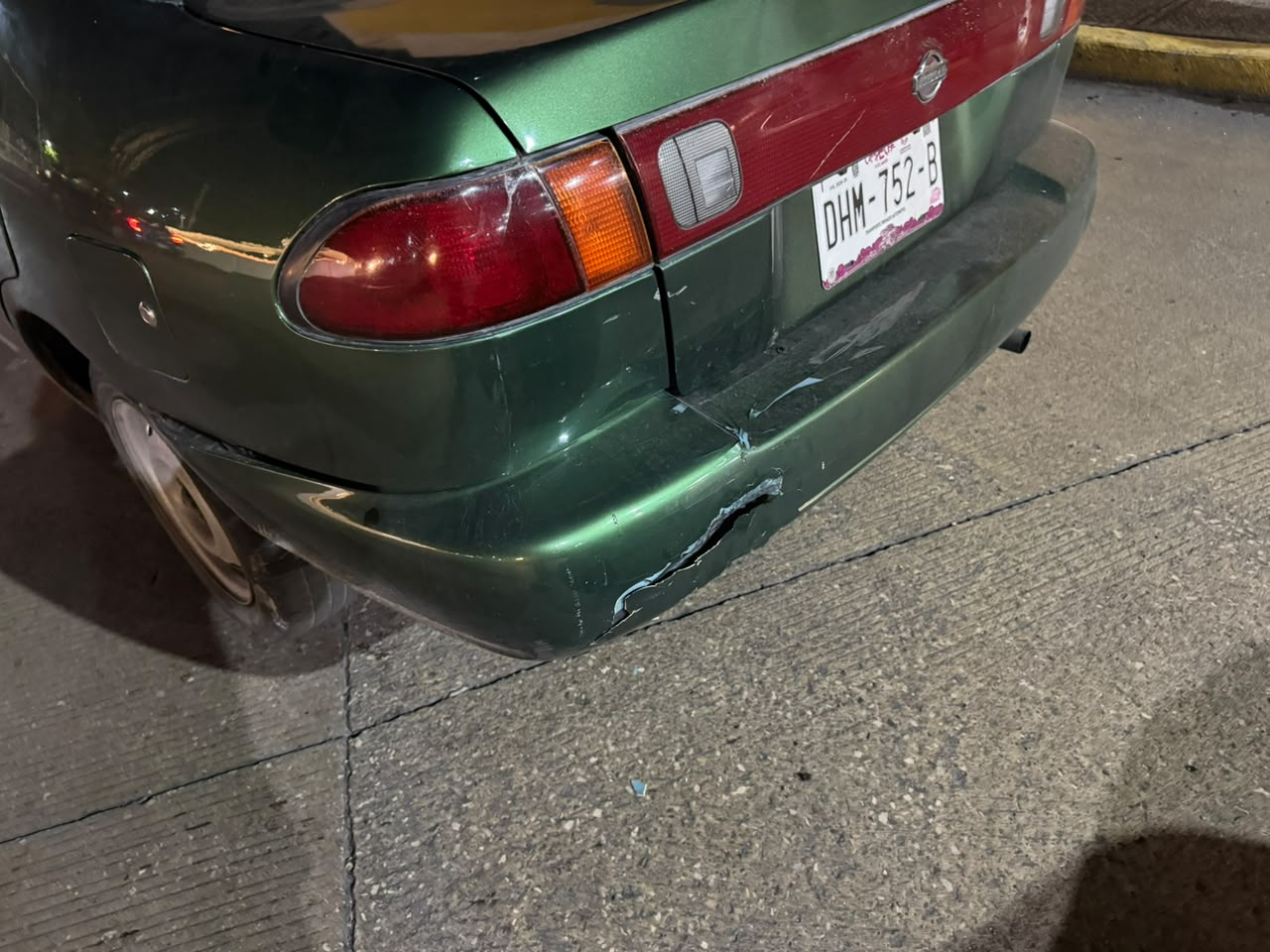 Dos autos protagonizaron un choque en la Glorieta del Camarón, sobre la avenida 31 de Ciudad del Carmen; no hubo personas lesionadas