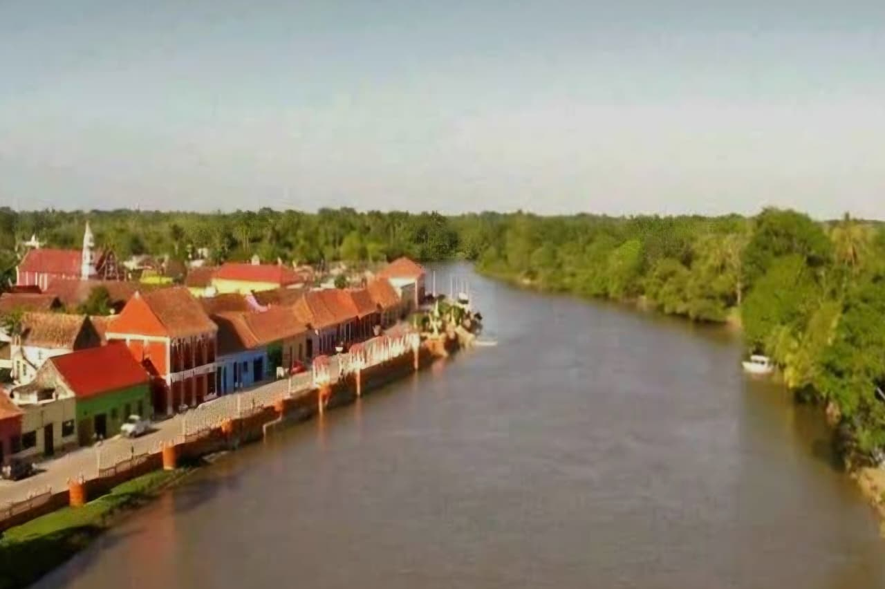 El río Palizada alcanzó un nivel de 5.02 metros, quedando a solo 18 centímetros de su Nivel de Aguas Máximo Ordinario.