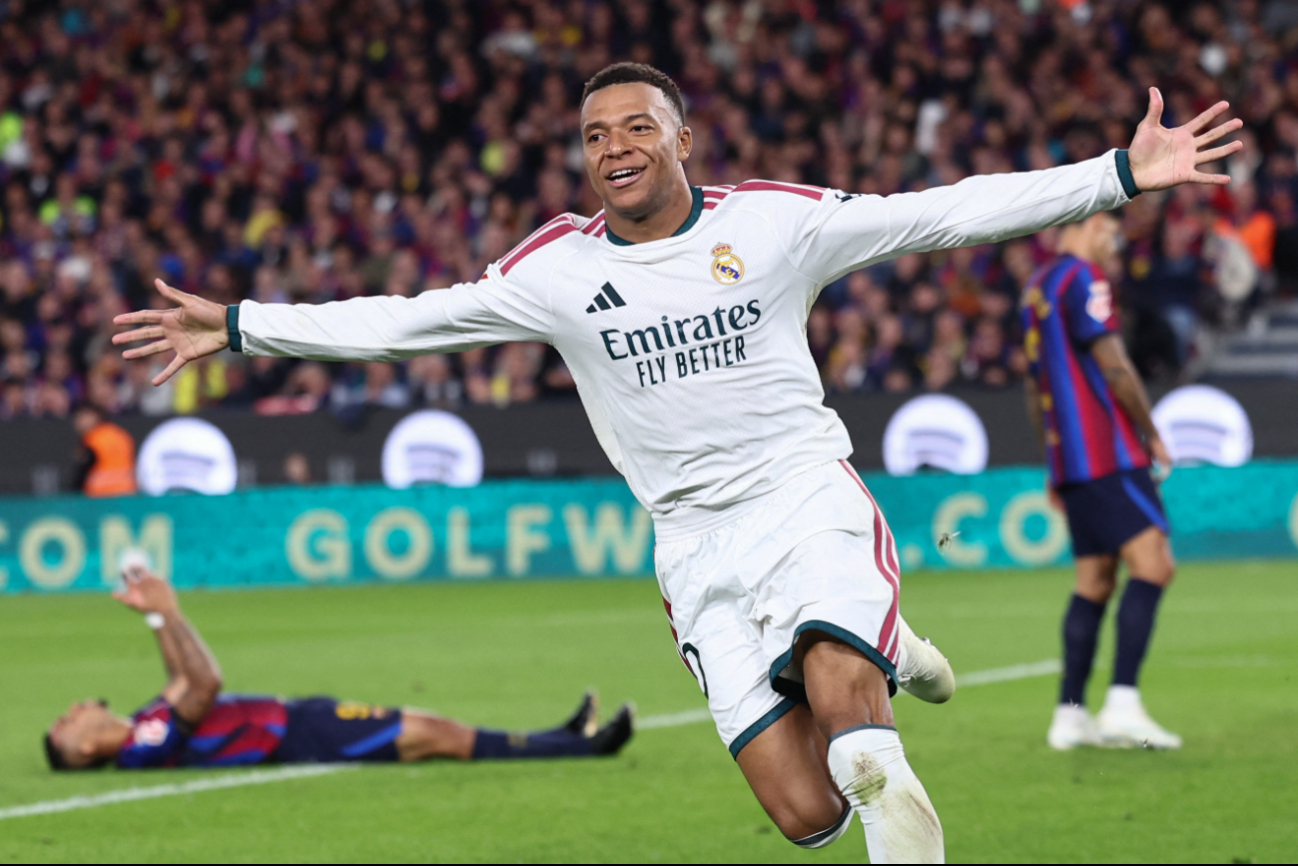El atacante francés marcó un doblete en el clásico español.