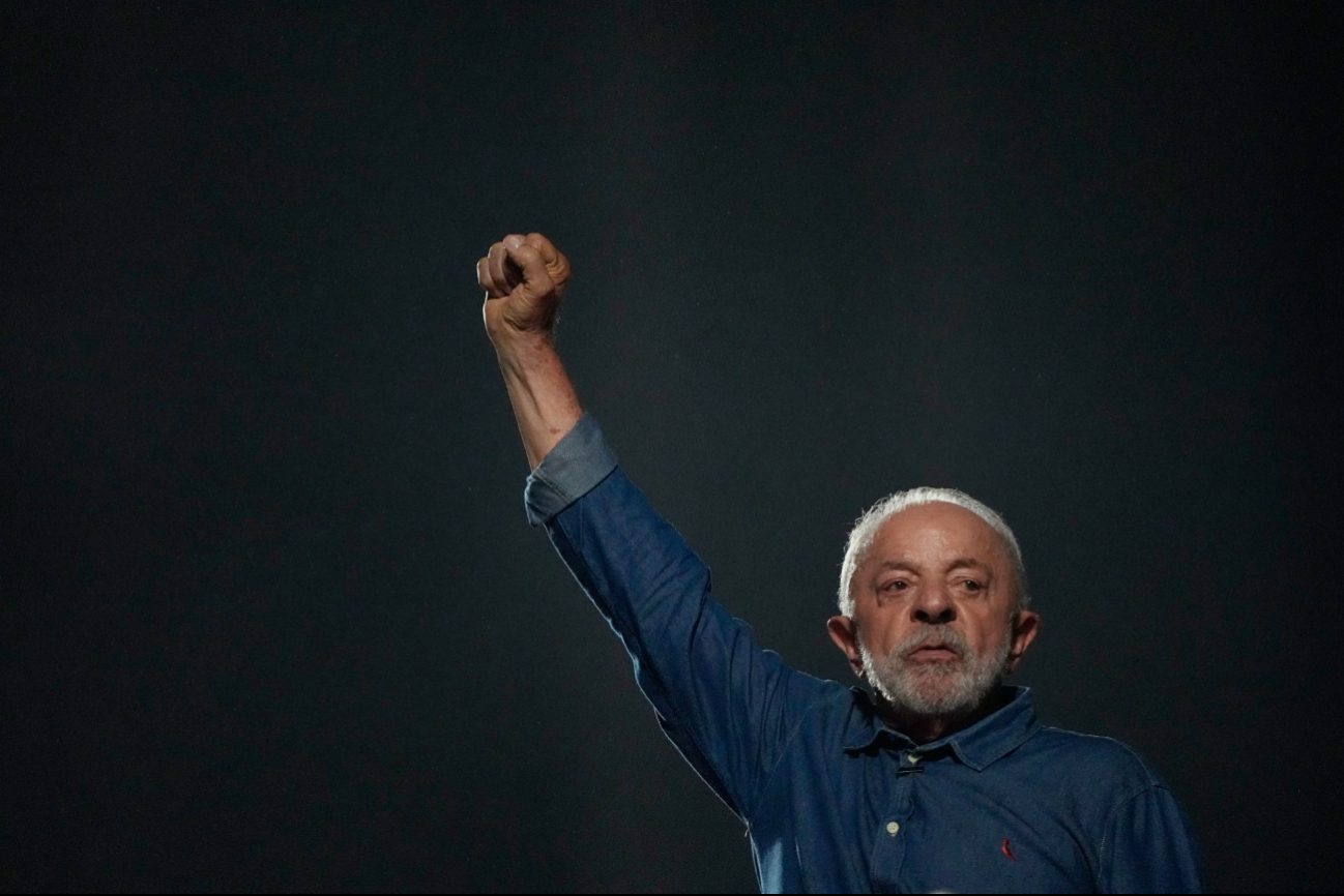 Luis Inácio Lula, del Partido de los Trabajadores (PT), obtuvo 51.79 por ciento de los votos válidos