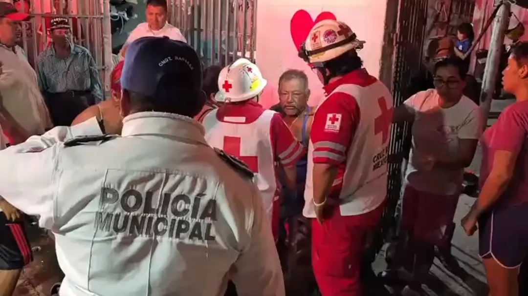 Según testimonios, el recién llegado se encontraba bajo los efectos de alguna sustancia.