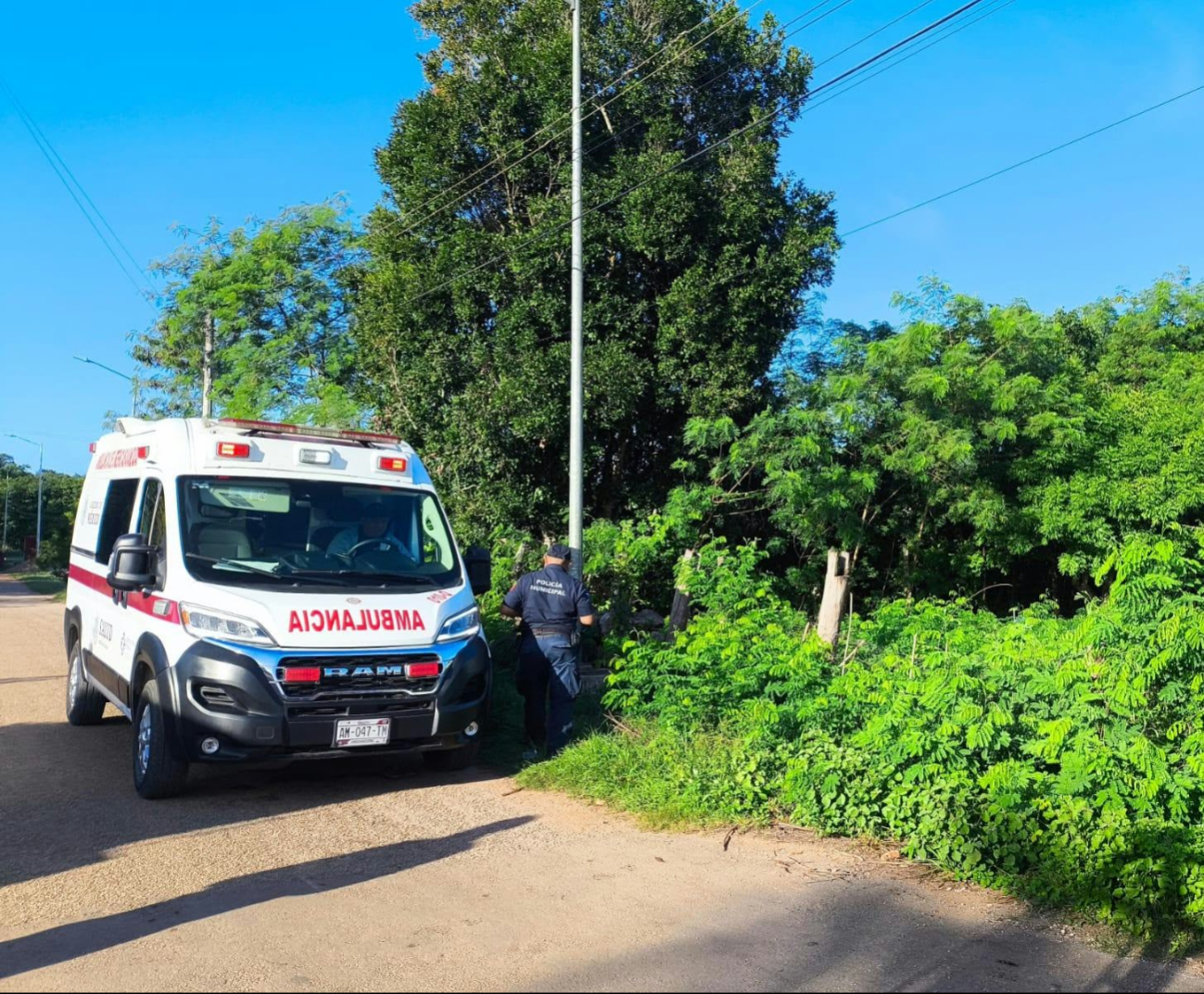 Autoridades investigan si el fallecimiento del productor agrícola estuvo relacionado con la inhalación de un agroquímico