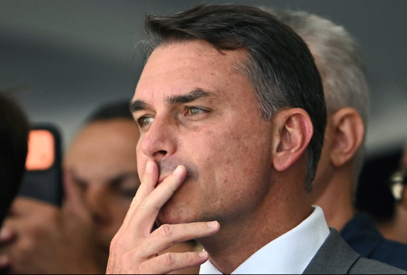 Flávio Bolsonaro perdió la segunda vuelta de las elecciones en Brasil.