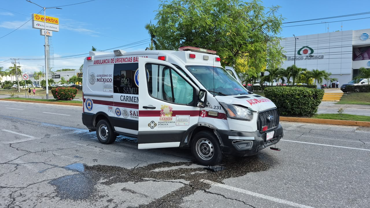 La unidad de emergencia 21 acudía a brindar auxilio a un motociclista lesionado.