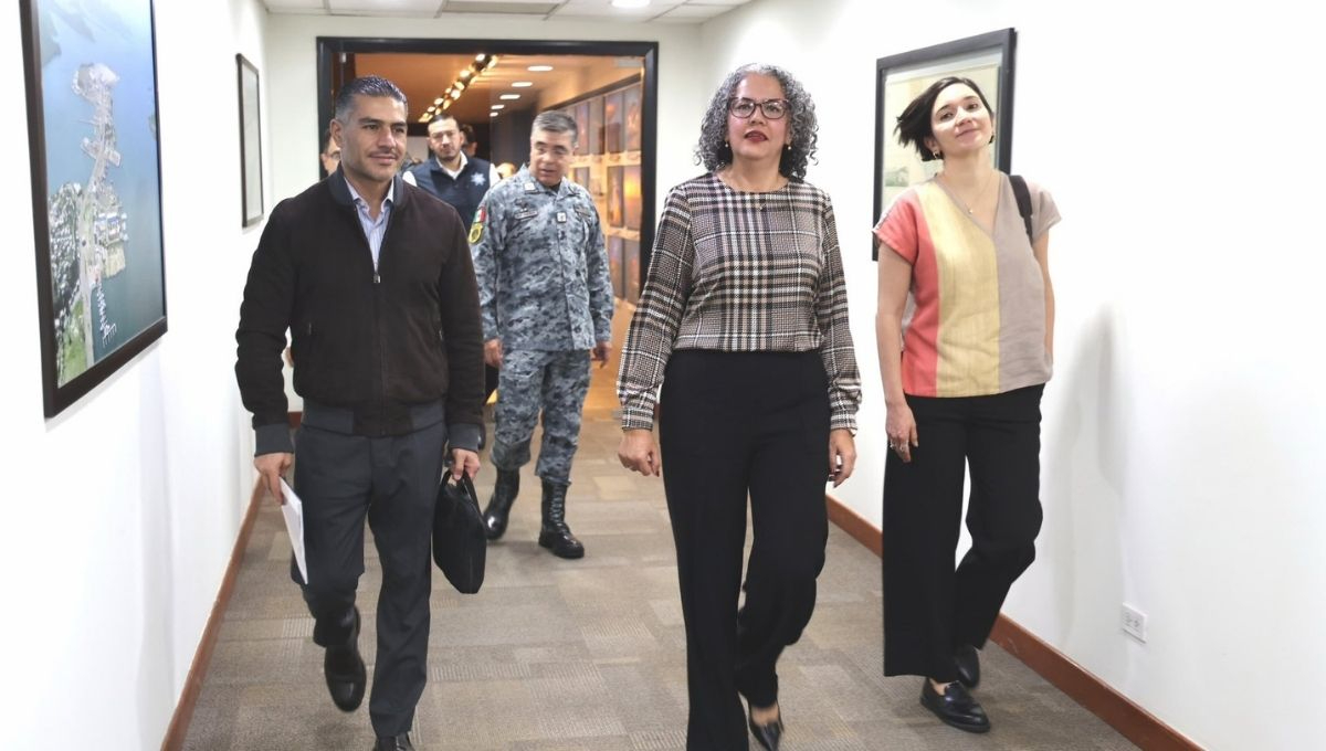 Omar García Harfuch, titular de la SSPC, junto a la gobernadora de Sinaloa, Graciela Domínguez y la titular del SESNSP, Marcela Figueroa