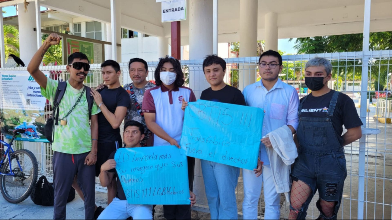 En 2023, estudiantes y activistas denunciaron presuntos actos de discriminación y transfobia en el plantel educativo