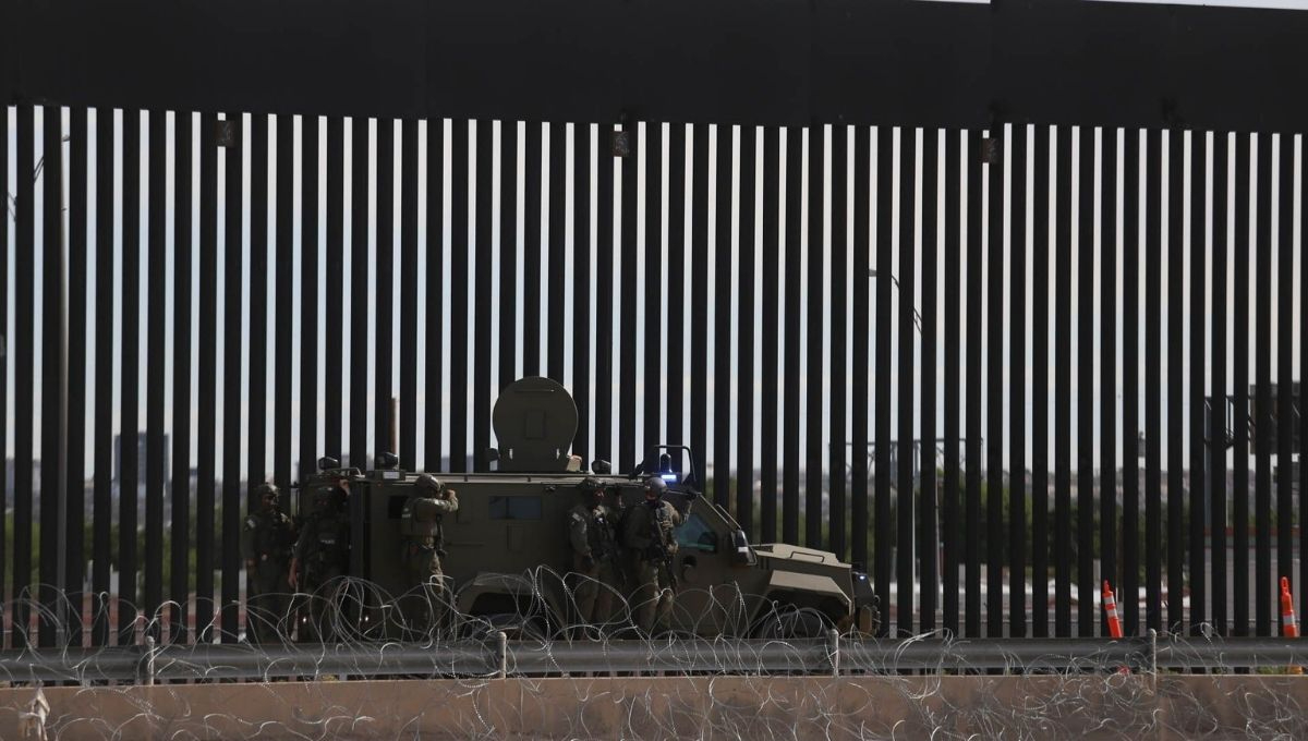 En territorio mexicano, la Armada de México, mediante el Sector Naval de Matamoros, Tamaulipas, lleva a cabo la Operación Sable en la franja fronteriza