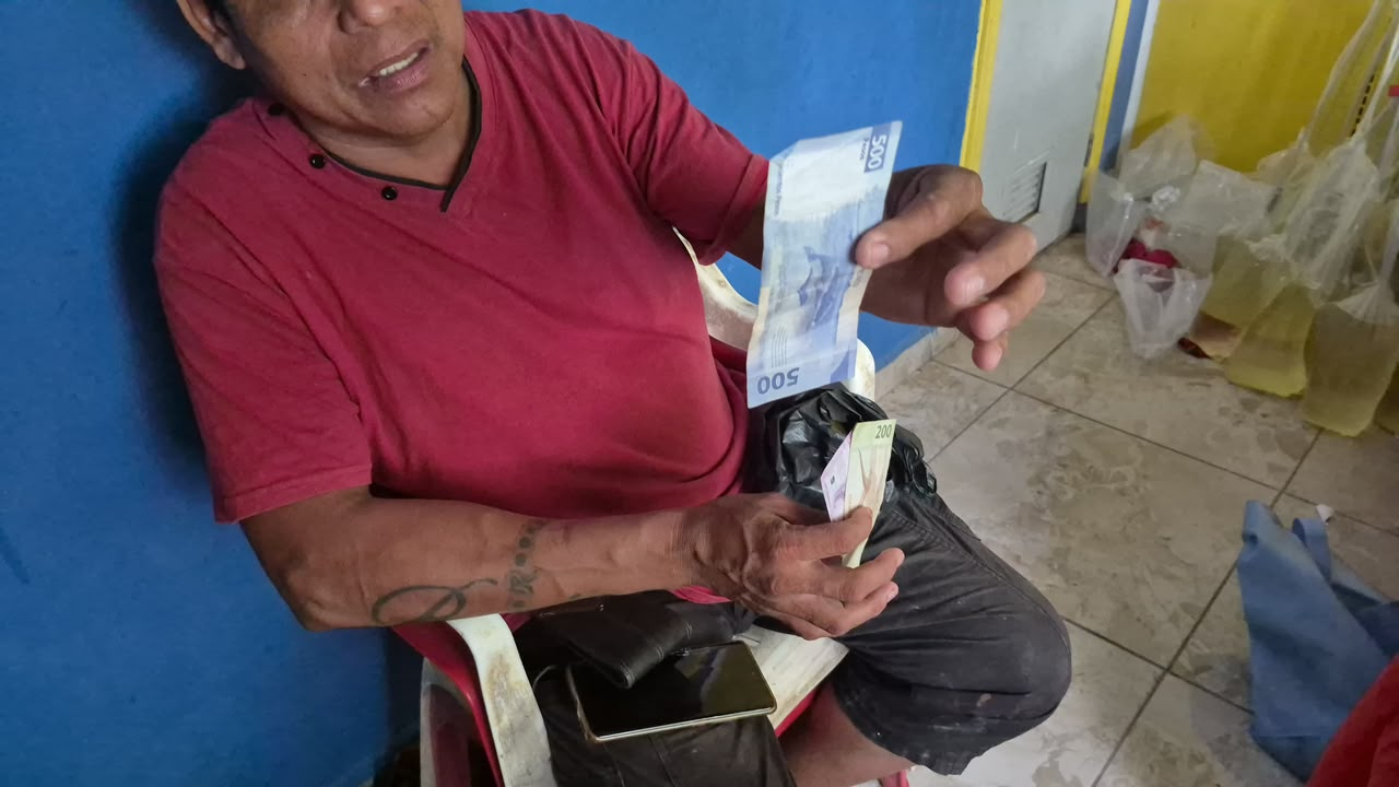 Según la víctima, le habrían robado 18 mil pesos en efectivo a la altura del Puente de la Unidad.