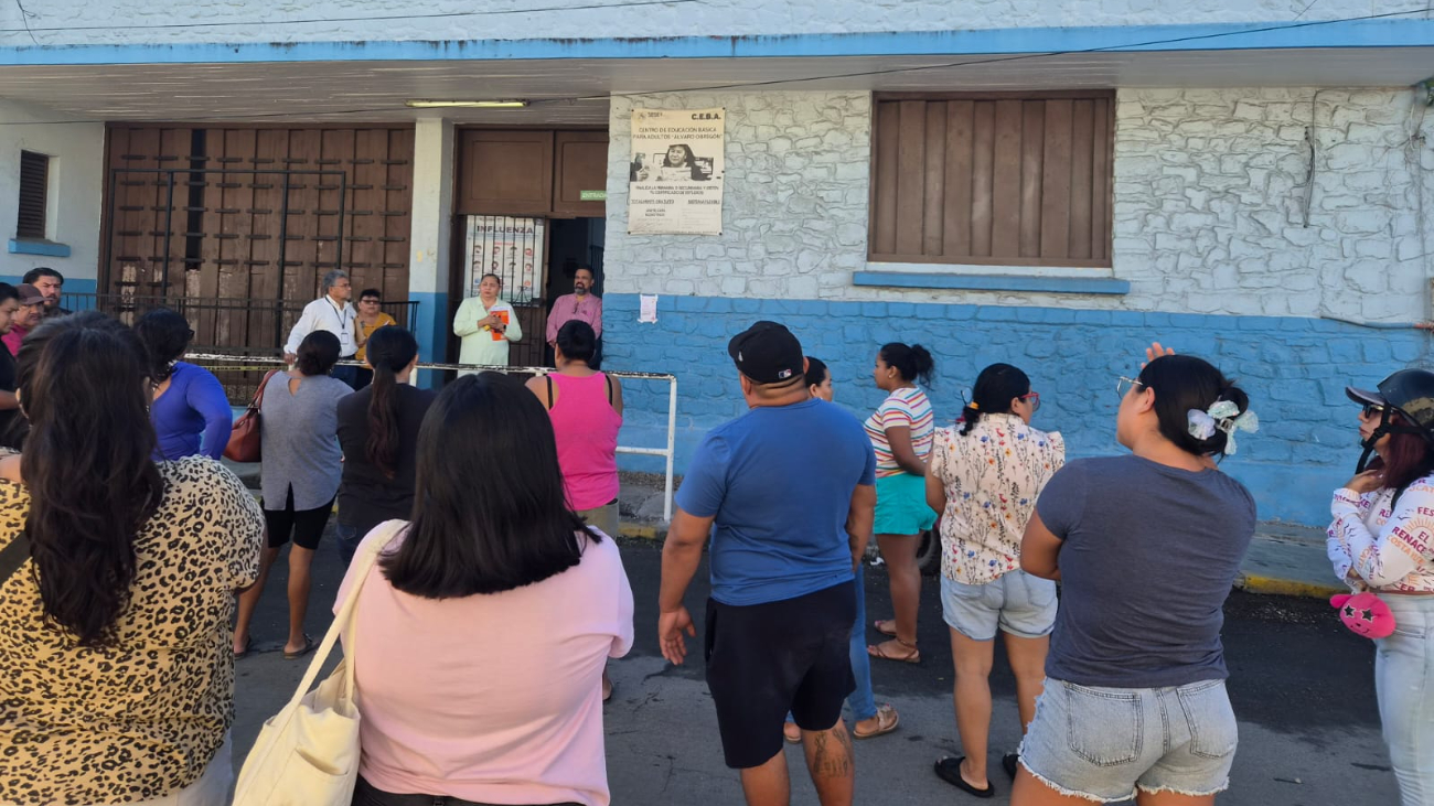 Alumnos de primaria Álvaro Obregón llevan dos semanas sin clases presenciales por daños en el techo