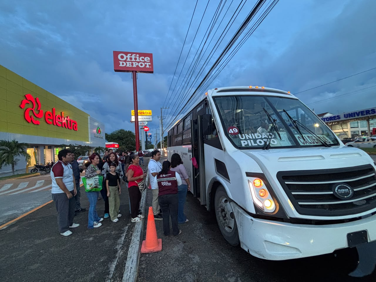 El transporte gratuito en la ruta Chetumal-Calderitas facilitará el traslado de las familias que acudan a las actividades