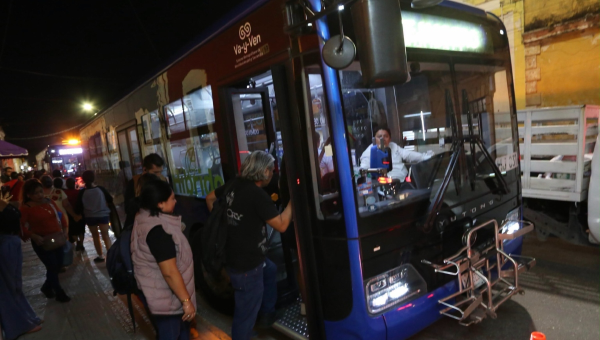 El transporte público extenderá sus recorridos durante la noche del viernes 30 de octubre