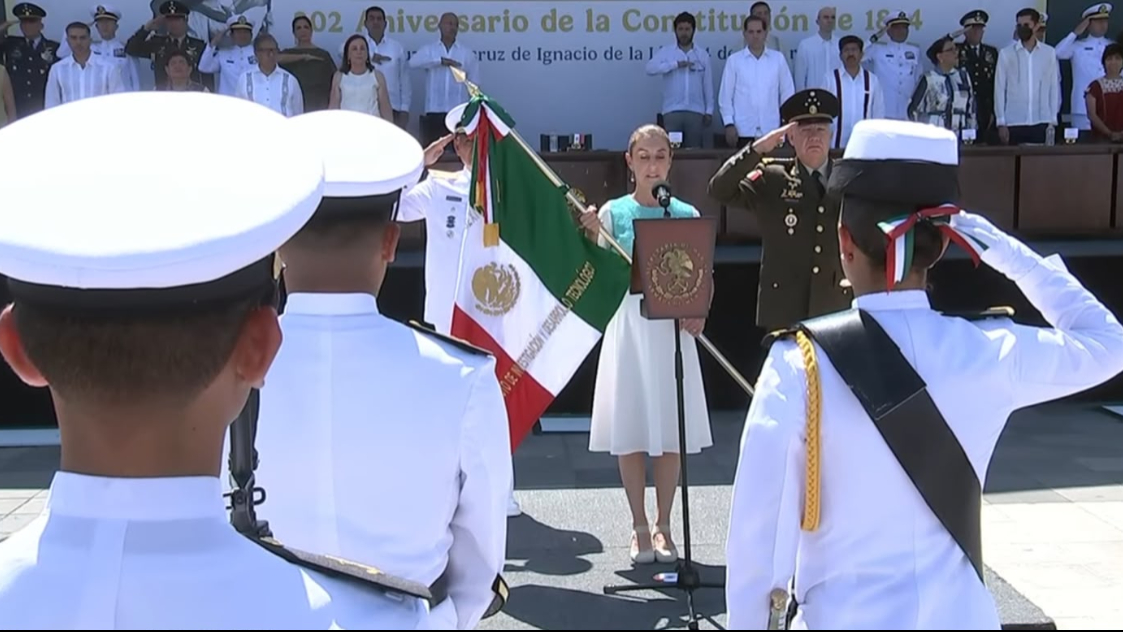 Claudia Sheinbaum participa en la conmemoración de la Armada de México en Veracruz