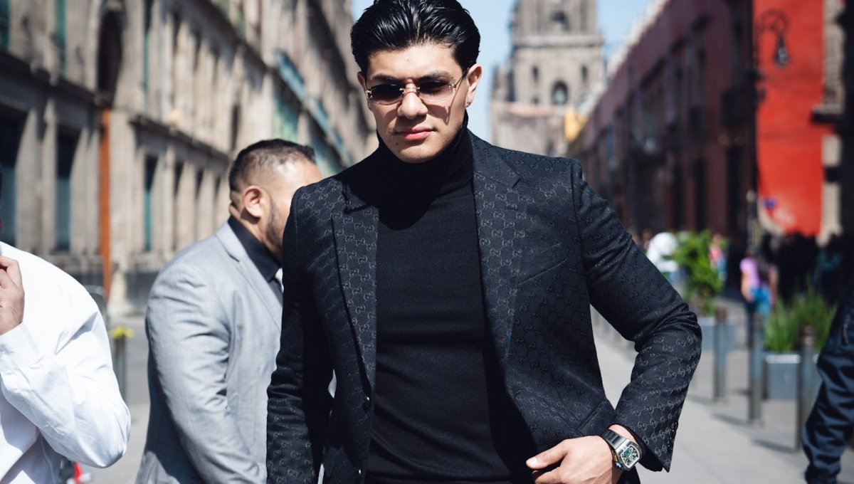 El Bogueto abandona concierto en Veracruz tras discusión con fan.