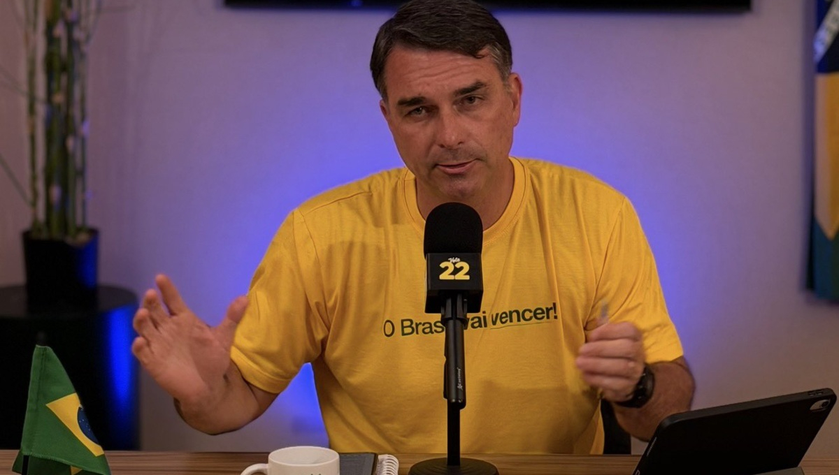 Flávio Bolsonaro da la sorpresa al quedar delante de Lula en las Elecciones Brasil.