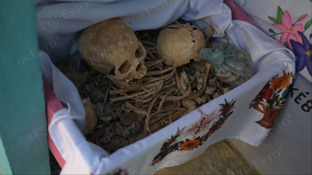 Los habitantes de Pomuch preparan la tradicional limpieza de los Santos Restos.