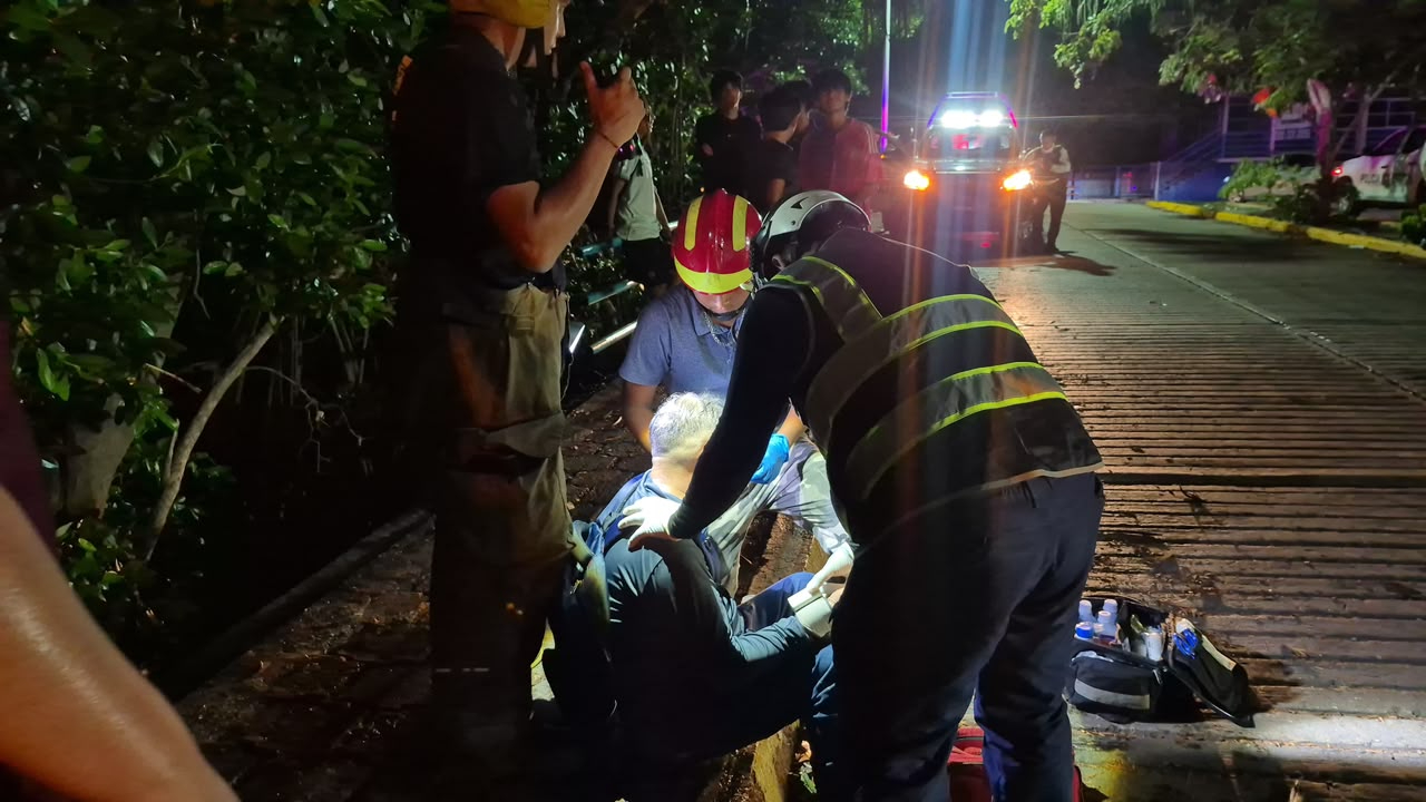Confesó que Venía saliendo de un bar cercano, aunque no supo explicar cómo dio el 'resbalón'.