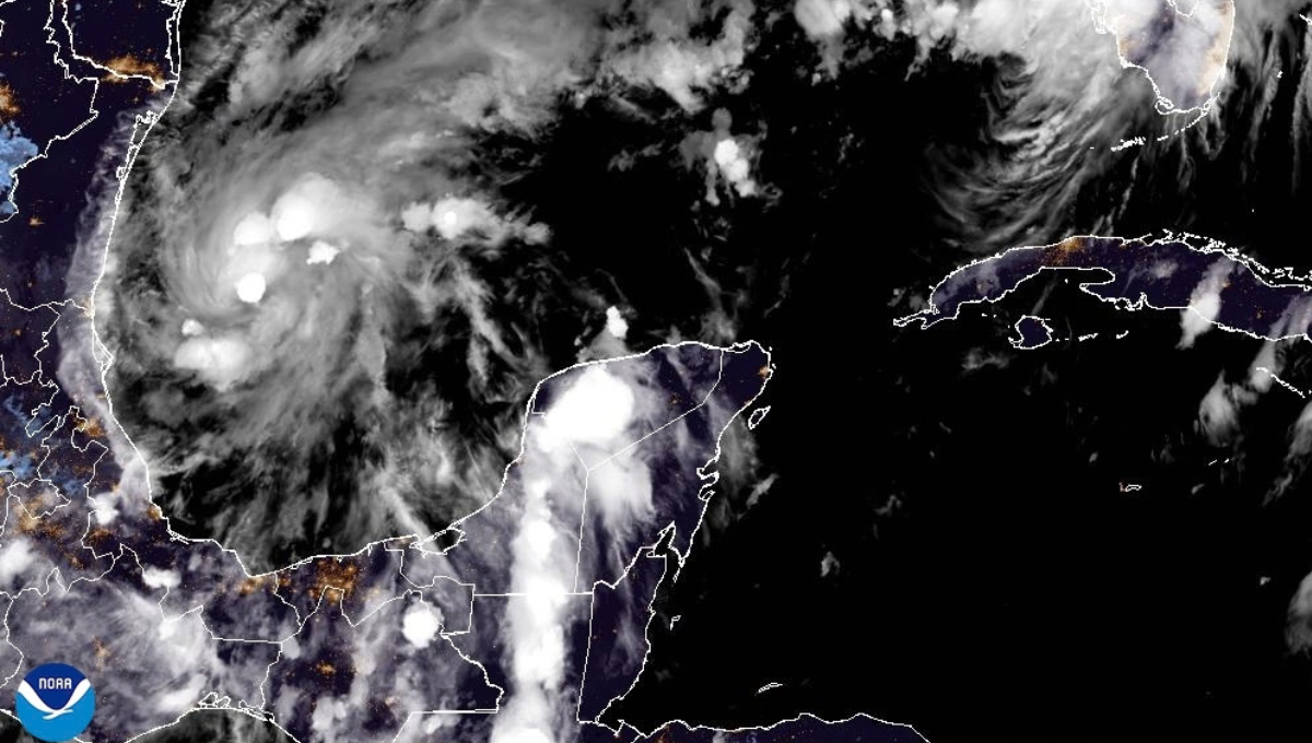 La depresión tropical 9 se formó en el Golfo de México y mantiene en alerta a las autoridades de Campeche.