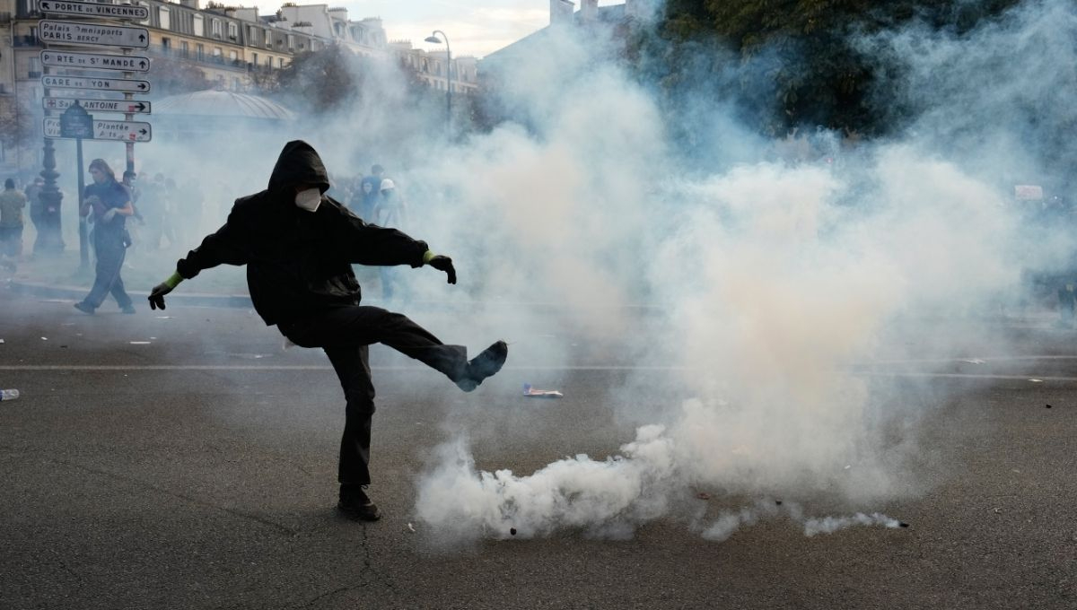 El movimiento estudiantil coincide con un escenario de tensión política y económica para el Gobierno francés