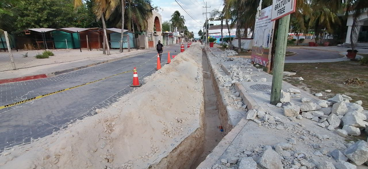 Al parecer, los trabajos corresponden al primer trimestre de este año en la ínsula y zona continental, e incluyen pavimentación e inmuebles deportivos