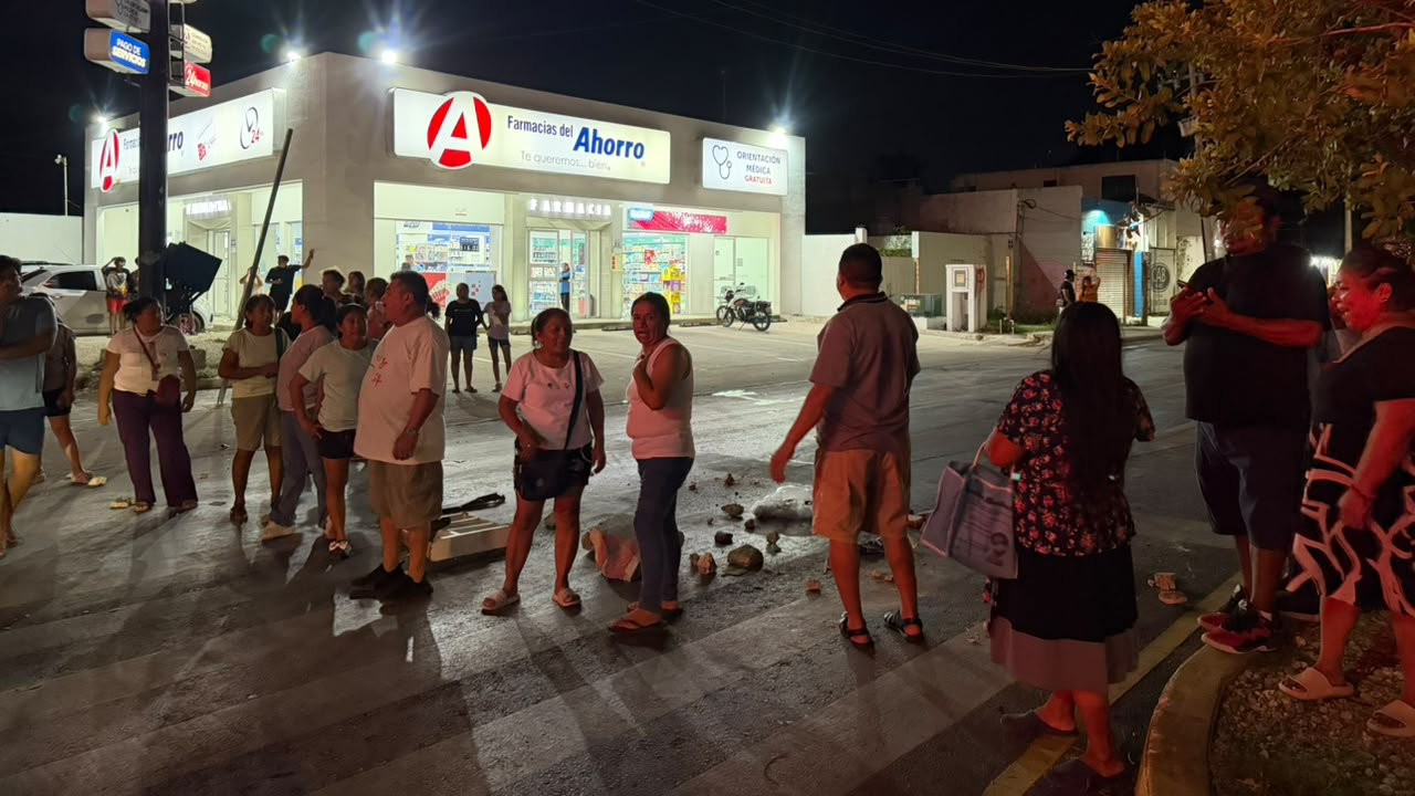Los vecinos protestaron porque no cuentan con agua potable desde hace 4 días.