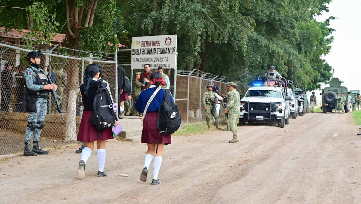Amenazas de tiroteo obligan a evacuar la Escuela Normal de Culiacán.
