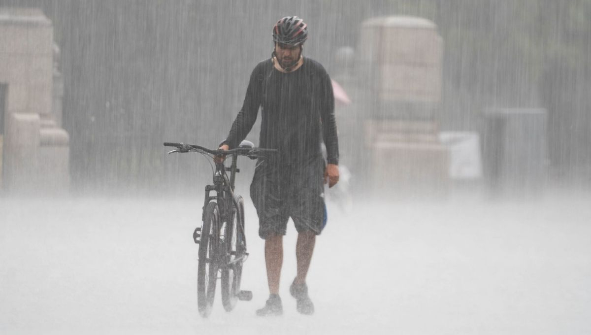 La circulación de Diez-E provocará lluvias intensas de entre 75 y 150 milímetros en distintas regiones de Guerrero y Oaxaca