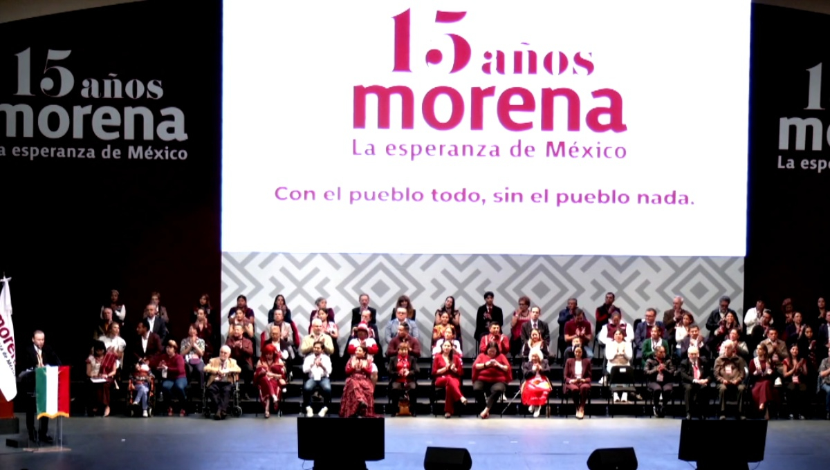 Morena llama a la unidad y cerrar filas en su celebración de 15 años.