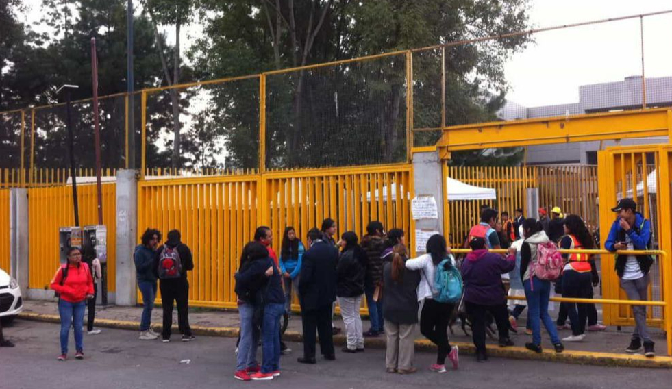 La Prepa 1 de la UNAM suspende sus actividades docentes tras un choque violento interno.