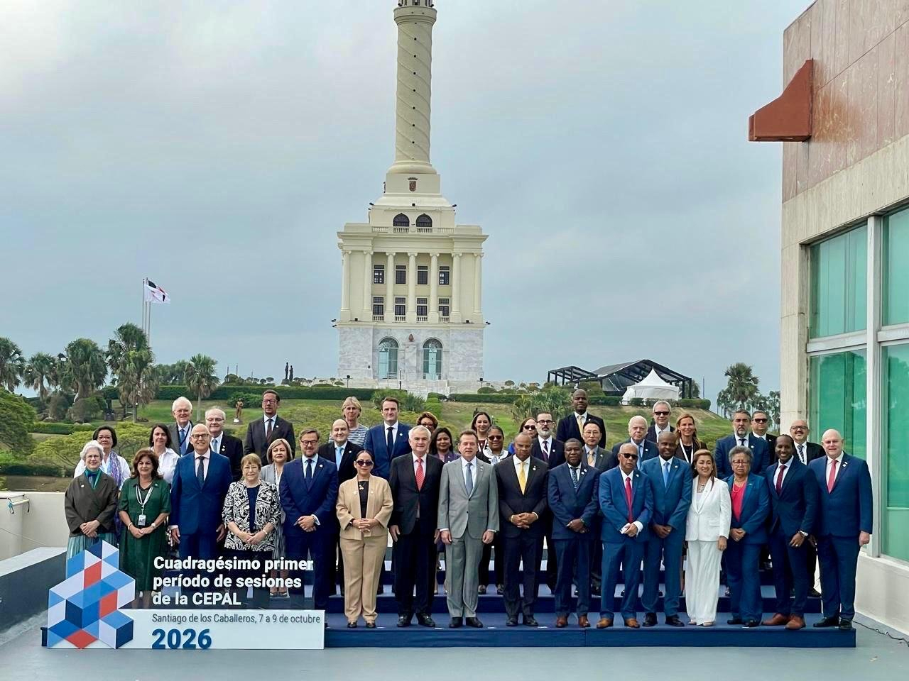 Raquel Serur acudió en representación del Canciller Velasco.