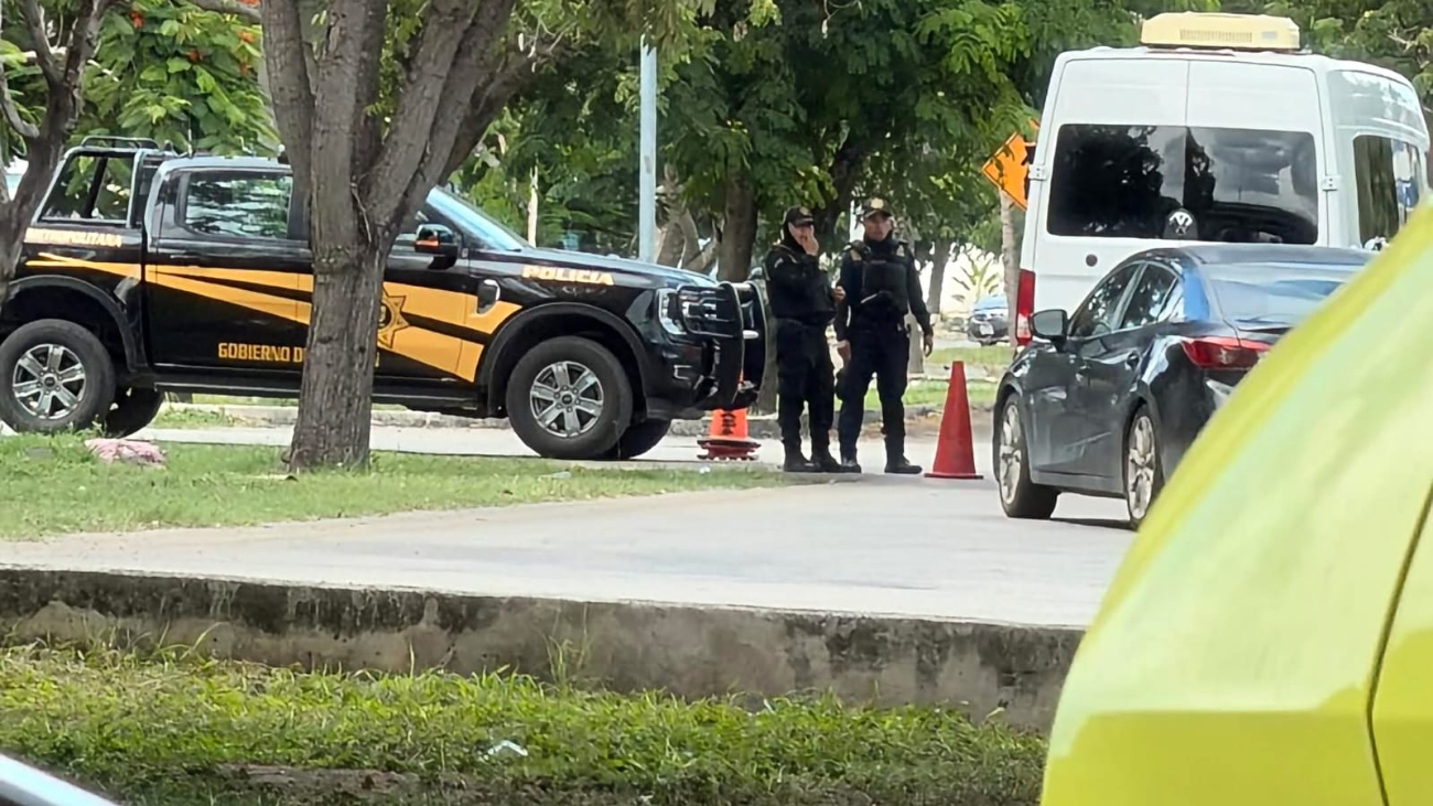 Sale del hospital El Marce, luego del atentado en Montes de Amé