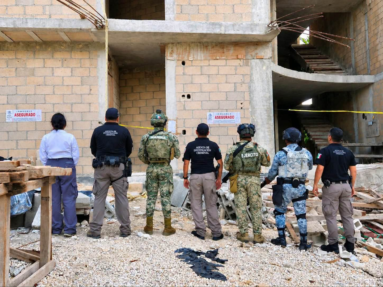 Agentes ministeriales y peritos federales participaron en el operativo, junto con personal ambiental, fuerzas armadas y elementos de la Guardia Nacional