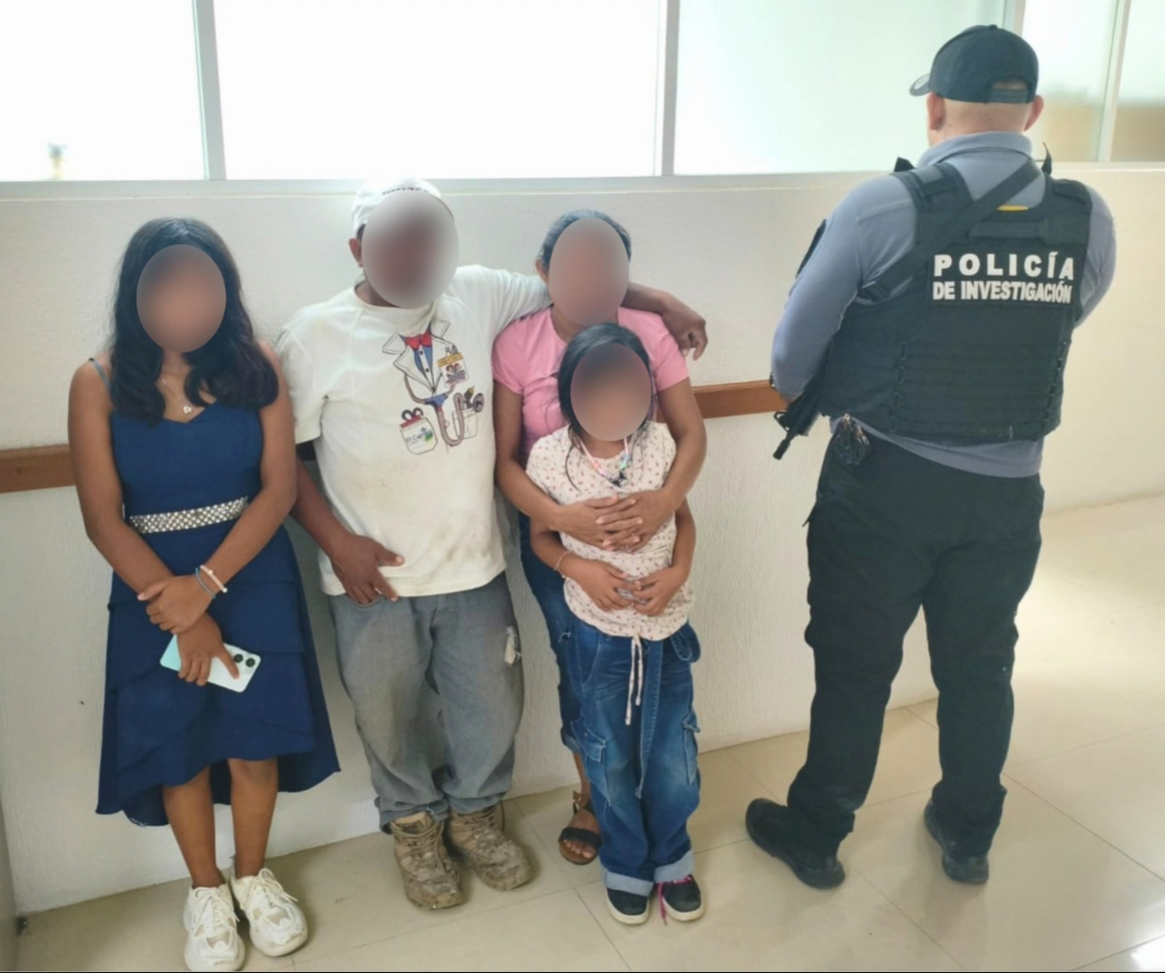 Los presuntos extorsionadores exigieron hasta 200 mil pesos al esposo de la mujer, quien realizó depósitos por 15 mil pesos antes de acudir a las autoridades