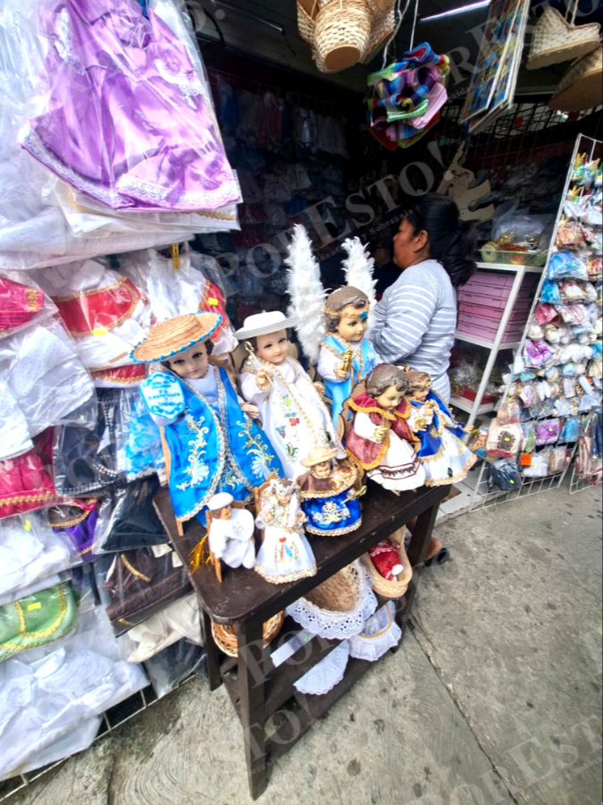 Reportaron artesanos que los materiales para vestir al Niño Dios han encarecido