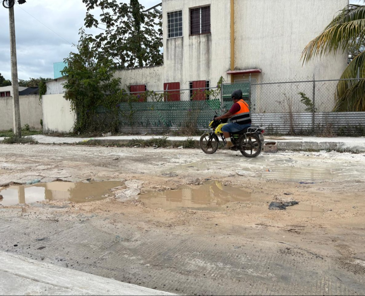 El desperfecto habría iniciado como una fuga de agua.