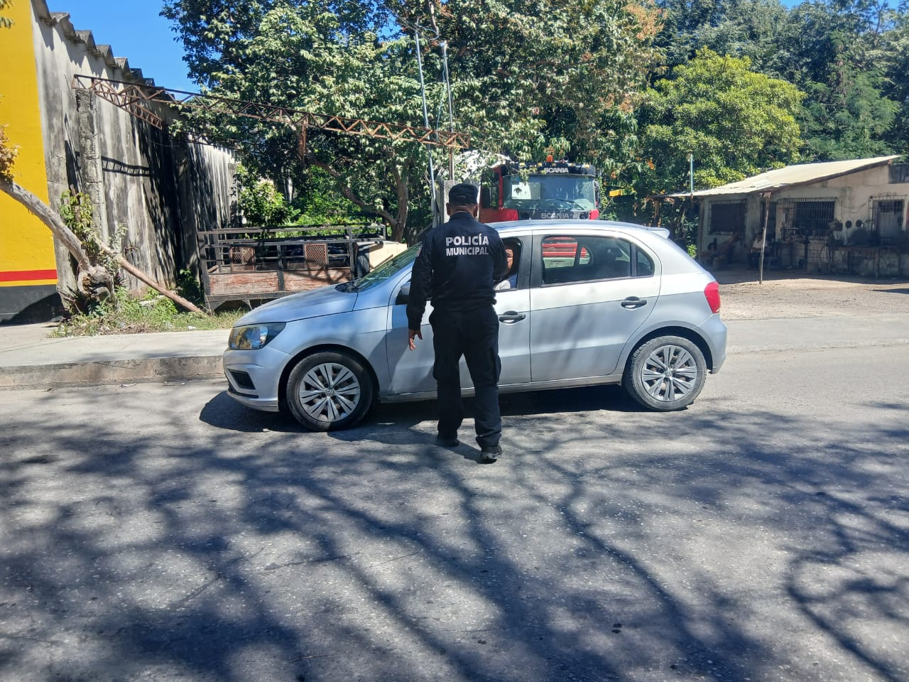 El operativo se realizó sobre la calle 57, alrededor de las 12:15 horas.